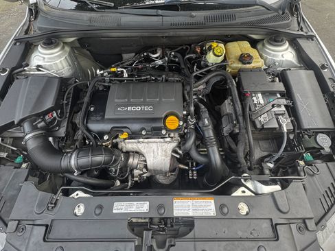 Used 2012 Chevrolet Cruze LT image 15