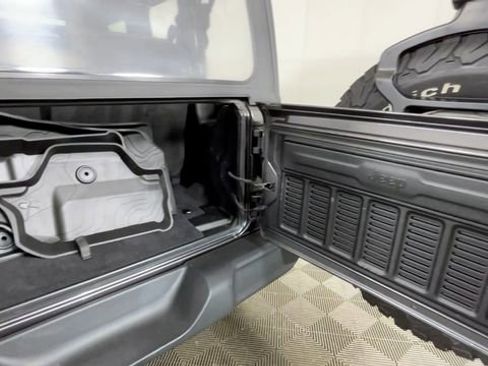 Used 2019 Jeep Wrangler Sport AWD/4WD image 14