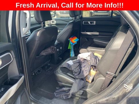 Used 2022 Ford Explorer XLT w/ Equipment Group 202A AWD/4WD image 11