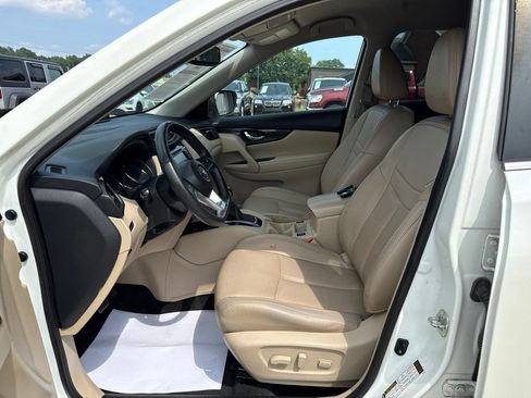 Used 2019 Nissan Rogue SL AWD/4WD image 24