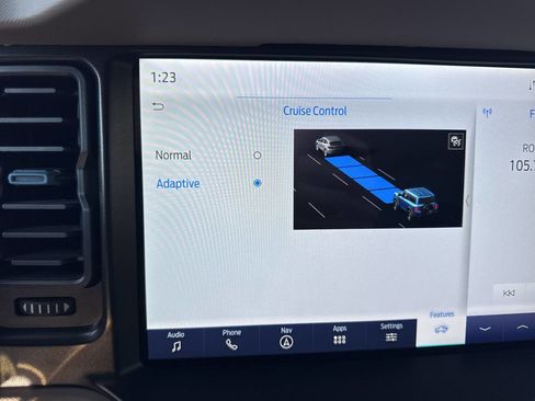 Used 2022 Ford Bronco Wildtrak image 39