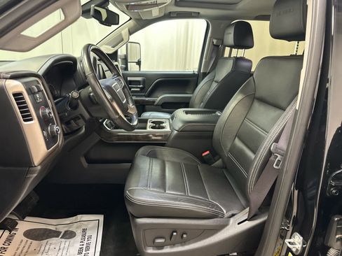 Used 2016 GMC Sierra 2500 Denali w/ Duramax Plus Package image 4