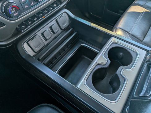 Used 2019 GMC Sierra 2500 Denali w/ Duramax Plus Package image 26