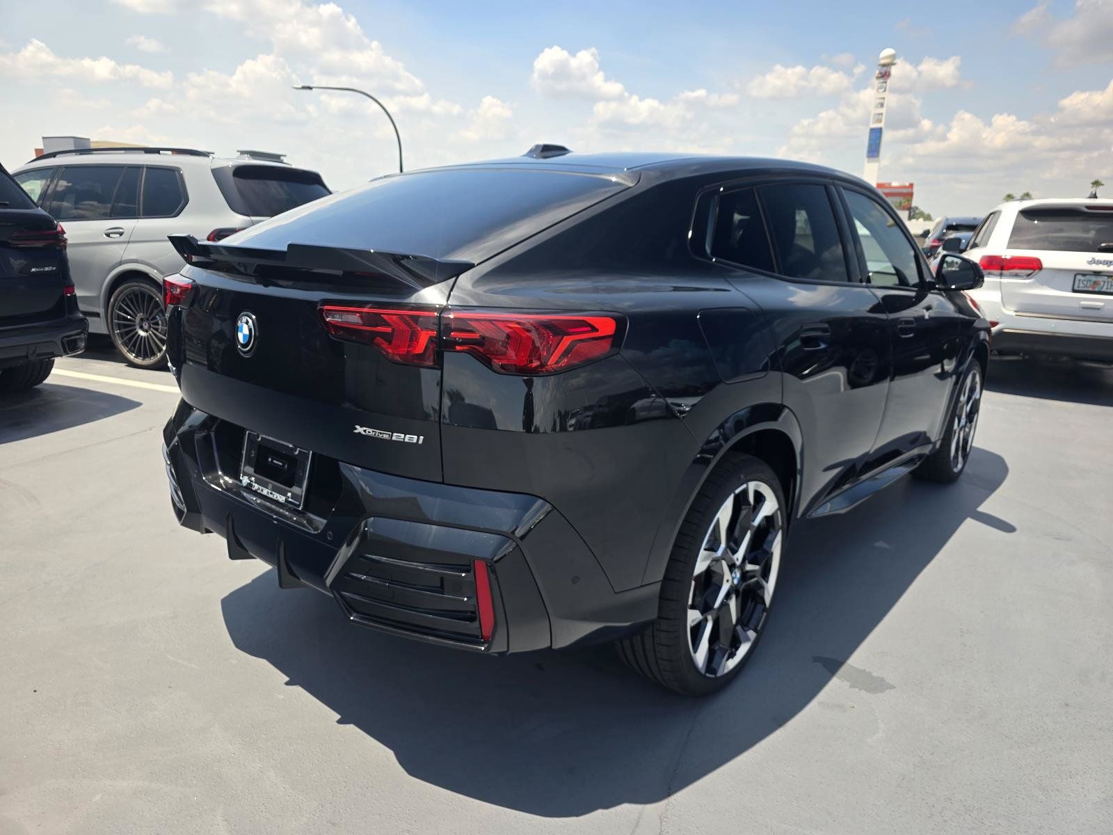 New 2026 BMW X2 xDrive28i w/ Technology Package AWD/4WD image 2