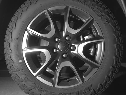 Used 2025 Jeep Compass Trailhawk AWD/4WD image 13
