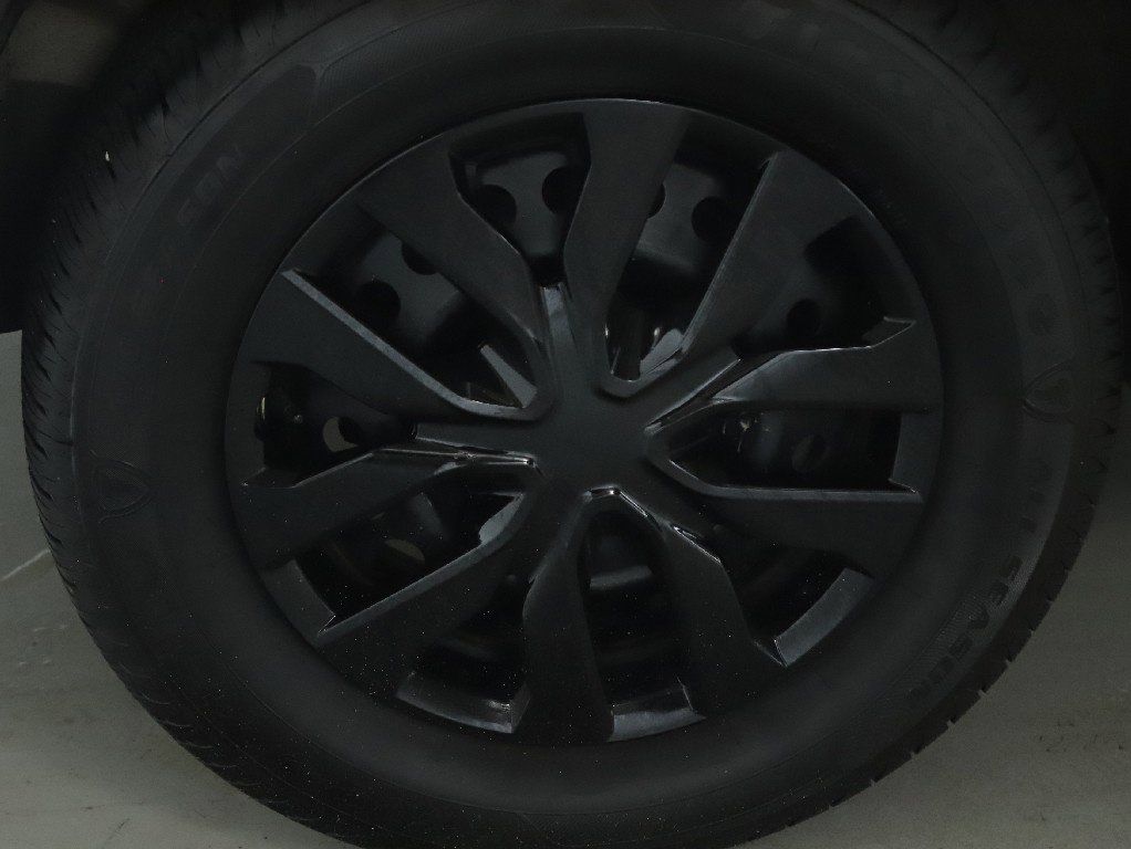 Used 2018 Nissan Rogue S AWD/4WD image 13