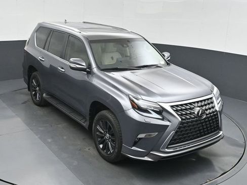 Used 2023 Lexus GX 460 Luxury w/ Sport Design Package AWD/4WD image 42