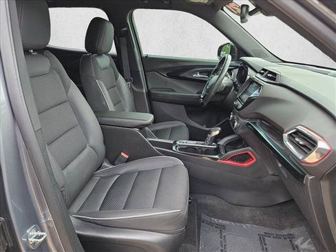 Used 2021 Chevrolet TrailBlazer RS w/ Convenience Package FWD image 21