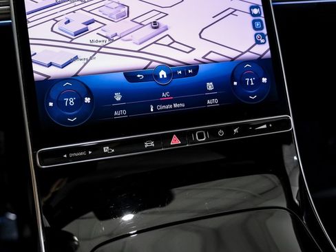 Used 2022 Mercedes-Benz S 500 4MATIC w/ AMG Line Package image 25