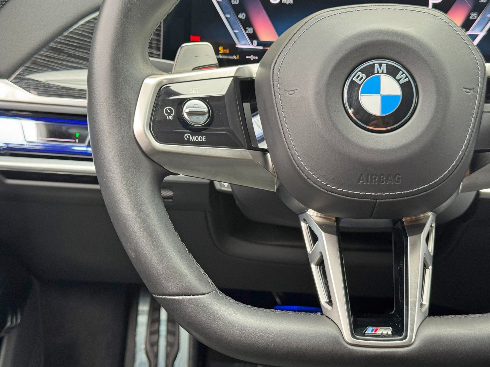 Used 2023 BMW 740i RWD image 25