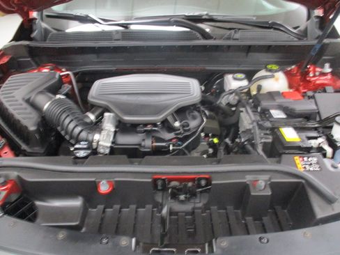 Used 2023 GMC Acadia AT4 w/ Preferred Package AWD/4WD image 4