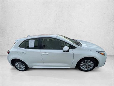 Used 2024 Toyota Corolla SE image 3