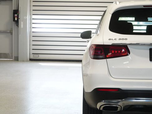 Certified 2021 Mercedes-Benz GLC 300 4MATIC image 9