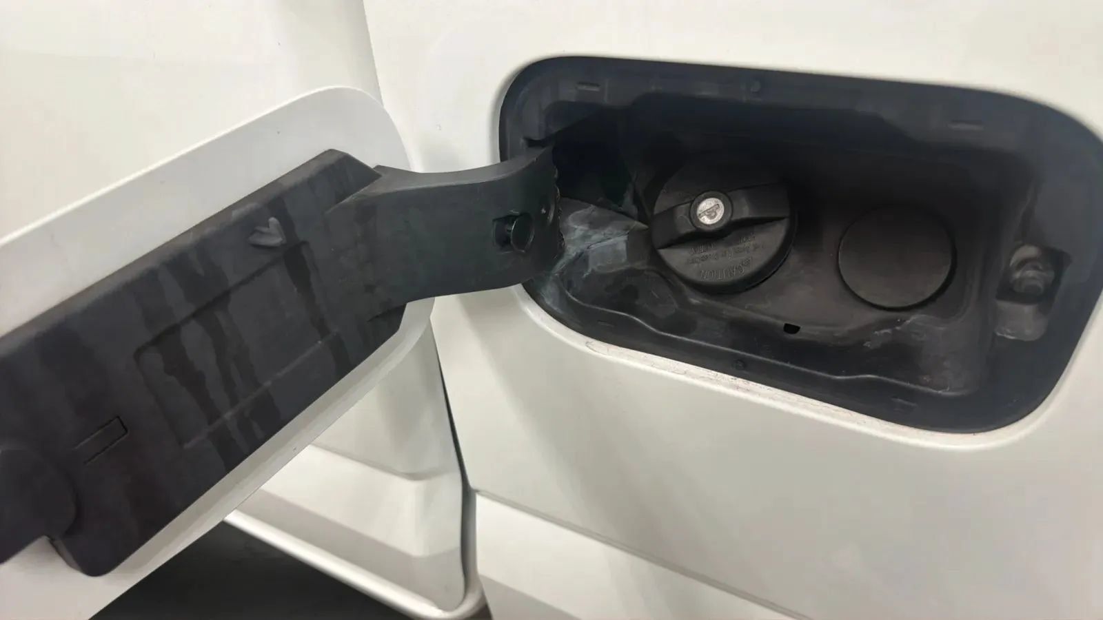 Used 2016 Chevrolet Colorado W/T RWD image 28