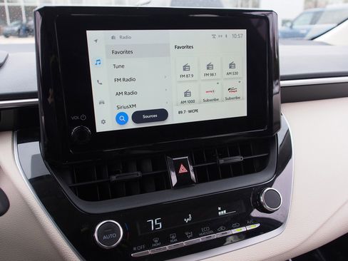 Used 2023 Toyota Corolla LE image 24