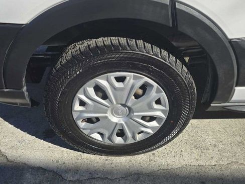 Used 2019 Ford Transit 150 XLT image 9