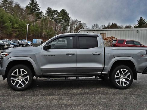 Used 2024 Chevrolet Colorado Z71 w/ Z71 Convenience Package 2 image 4