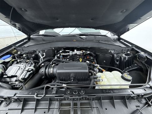 Used 2022 Ford Explorer XLT w/ Equipment Group 202A image 37