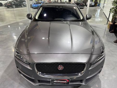 Used 2019 Jaguar XE Prestige AWD/4WD image 18
