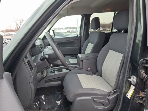 Used 2010 Jeep Liberty Sport w/ Popular Equipment Group image 13