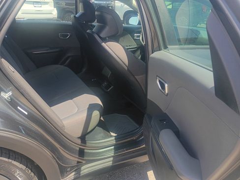 Used 2025 Kia K4 FWD image 13