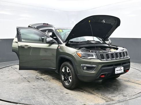 Used 2018 Jeep Compass Trailhawk w/ Leather Interior Group image 31