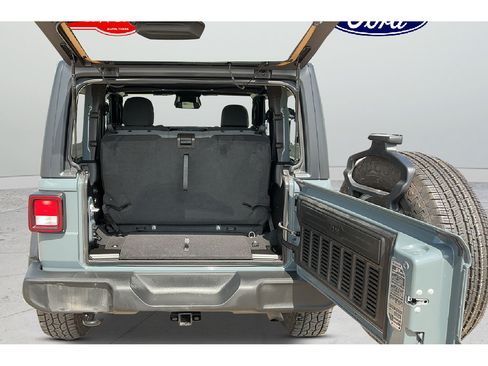 Used 2025 Jeep Wrangler Sport AWD/4WD image 21