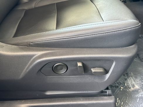 Used 2024 GMC Sierra 1500 SLT image 21