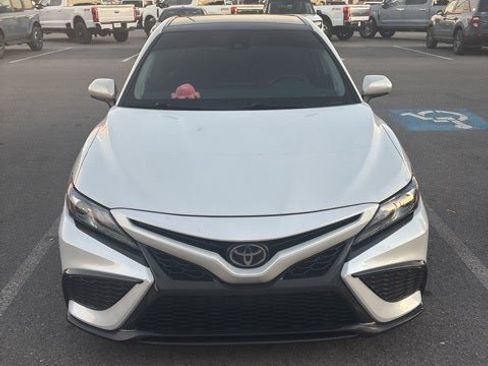 Used 2022 Toyota Camry XSE image 4