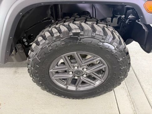 New 2026 Jeep Gladiator Sport image 4