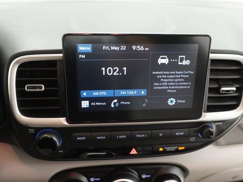 Used 2020 Hyundai Venue SEL w/ Convenience Package FWD image 24
