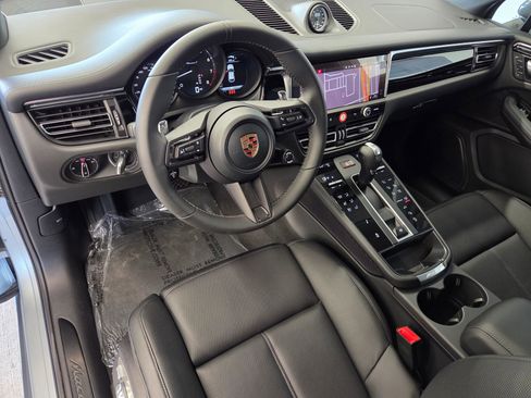 New 2026 Porsche Macan Turbo AWD/4WD image 4