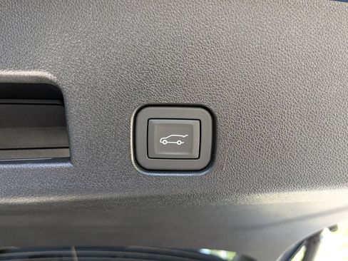 New 2027 Chevrolet Traverse RS FWD image 33