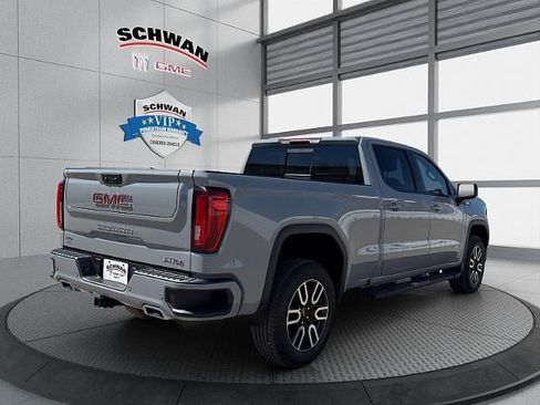 Used 2025 GMC Sierra 1500 AT4 w/ AT4 Preferred Package AWD/4WD image 4