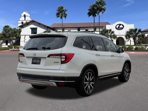 Used 2021 Honda Pilot Touring image 2