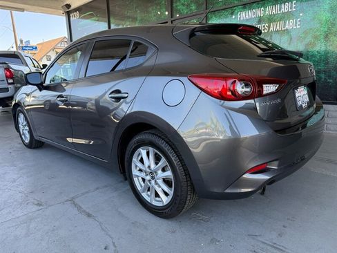 Used 2018 MAZDA MAZDA3 Sport FWD image 4