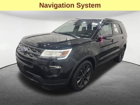 Used 2019 Ford Explorer XLT w/ XLT Sport Appearance Package image 4