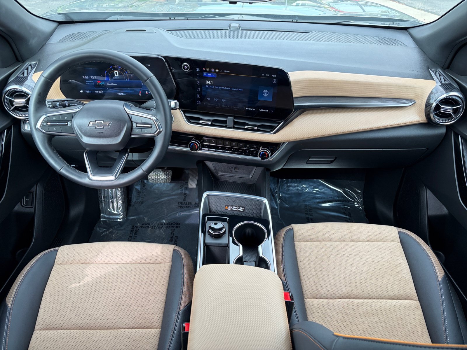 Used 2025 Chevrolet Equinox ACTIV w/ Safety and Technology Package AWD/4WD image 22