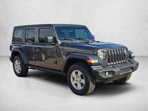 Used 2019 Jeep Wrangler Unlimited Sport S AWD/4WD image 3