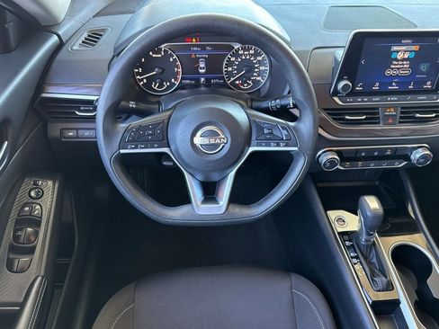 Used 2024 Nissan Altima 2.5 SV image 27