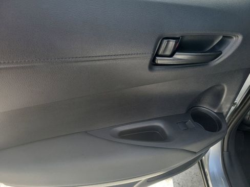 Used 2024 Toyota Corolla Cross SE image 11