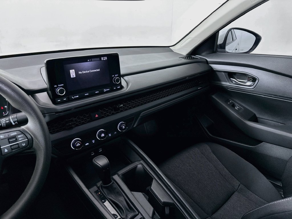 Certified 2025 Honda Accord LX image 20