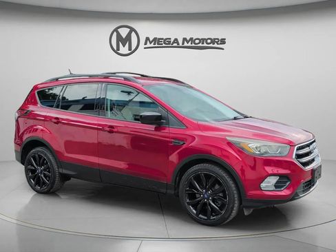 Used 2018 Ford Escape SE w/ SE Sport Appearance Package AWD/4WD image 10