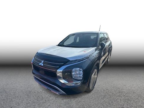 Used 2025 Mitsubishi Outlander 4WD Plug-In Hybrid image 1