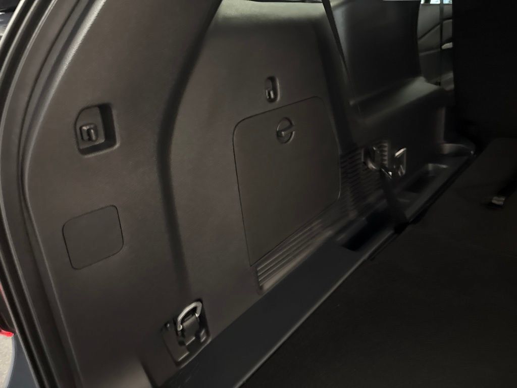 New 2026 Ford Explorer Active AWD/4WD image 32