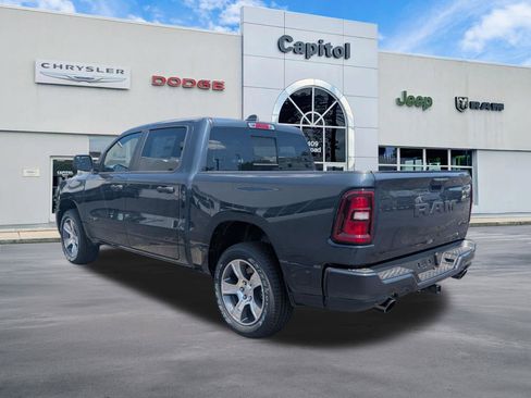 New 2026 RAM 1500 Express AWD/4WD image 5