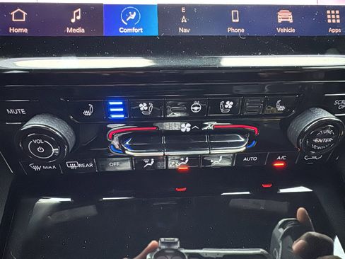 Used 2023 Jeep Grand Cherokee L Summit w/ High Altitude Package image 20