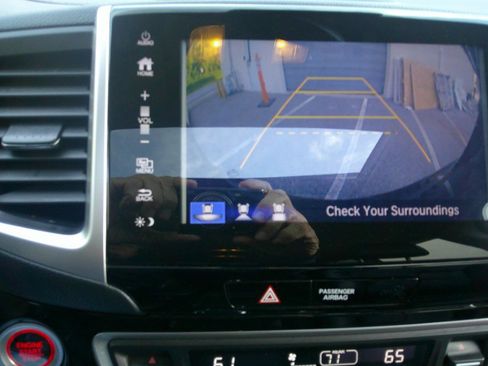 Used 2017 Honda Pilot Touring image 64