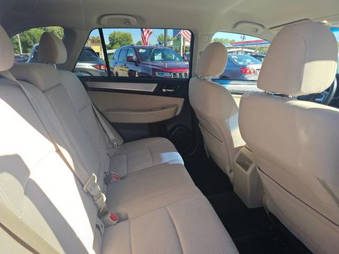 Used 2017 Subaru Outback 2.5i Premium image 31