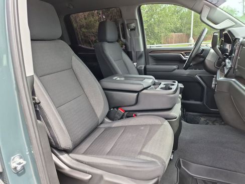 Used 2025 Chevrolet Silverado 1500 LT RWD image 27